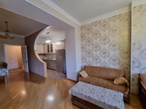 3 bedroom apartment near to the Metro station